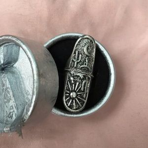 🚫SOLD🚫silver Wild West cactus day and night ring